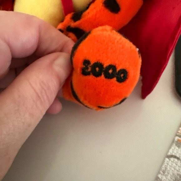 Disney Halloween Devil Tigger 9" Beanie New With Tag - Picture 6 of 6